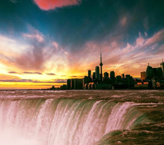 Niagara Falls & Toronto